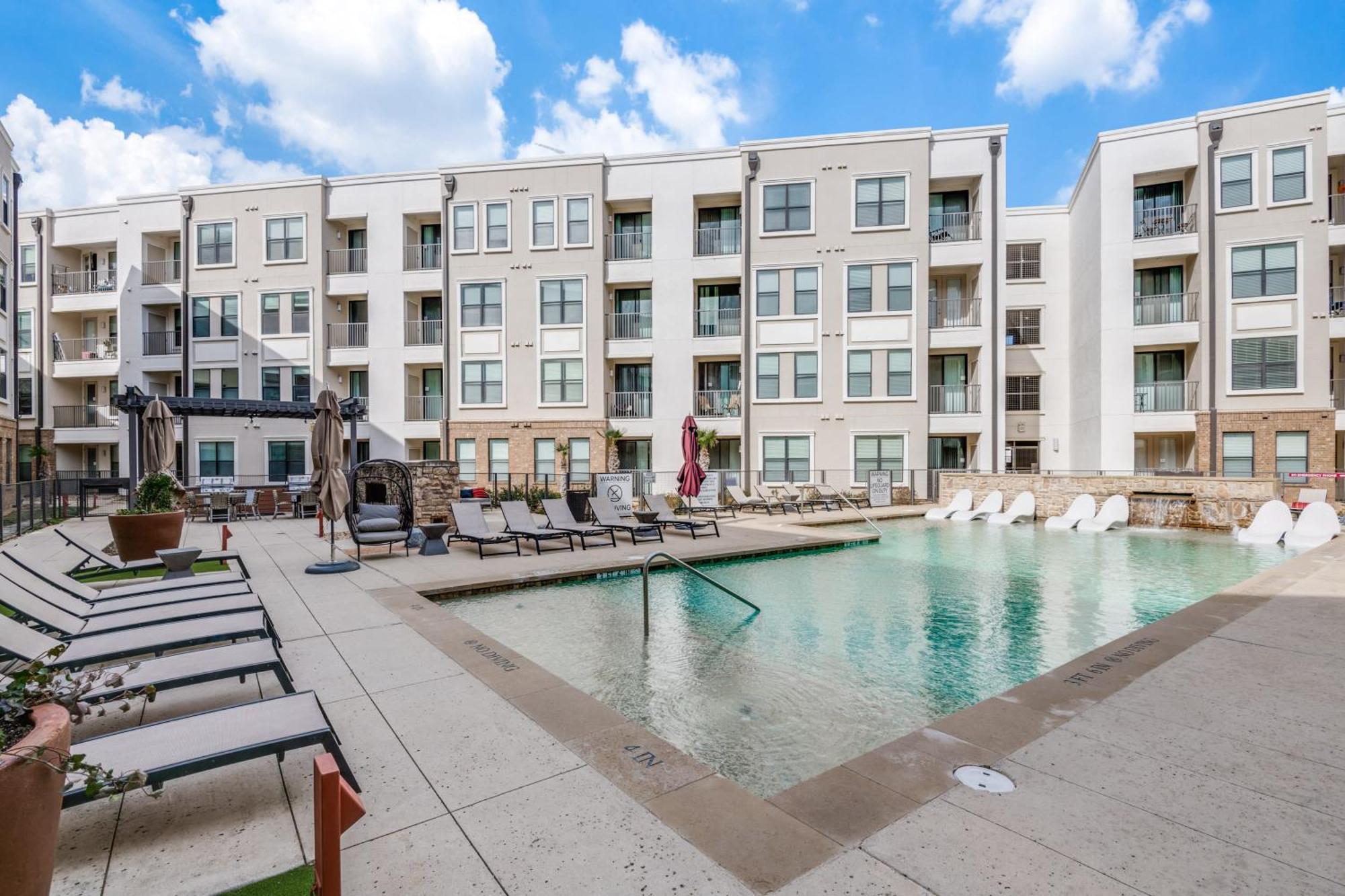 Stylish 2b2b Near Toyota Hq The Star Legacy West 2359 Appartement